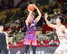 里程碑夜斯图加特队长鼓劲；欧超杯冲刺阶段刷纪录；底气十足；数据趋势出现新变化的简单介绍