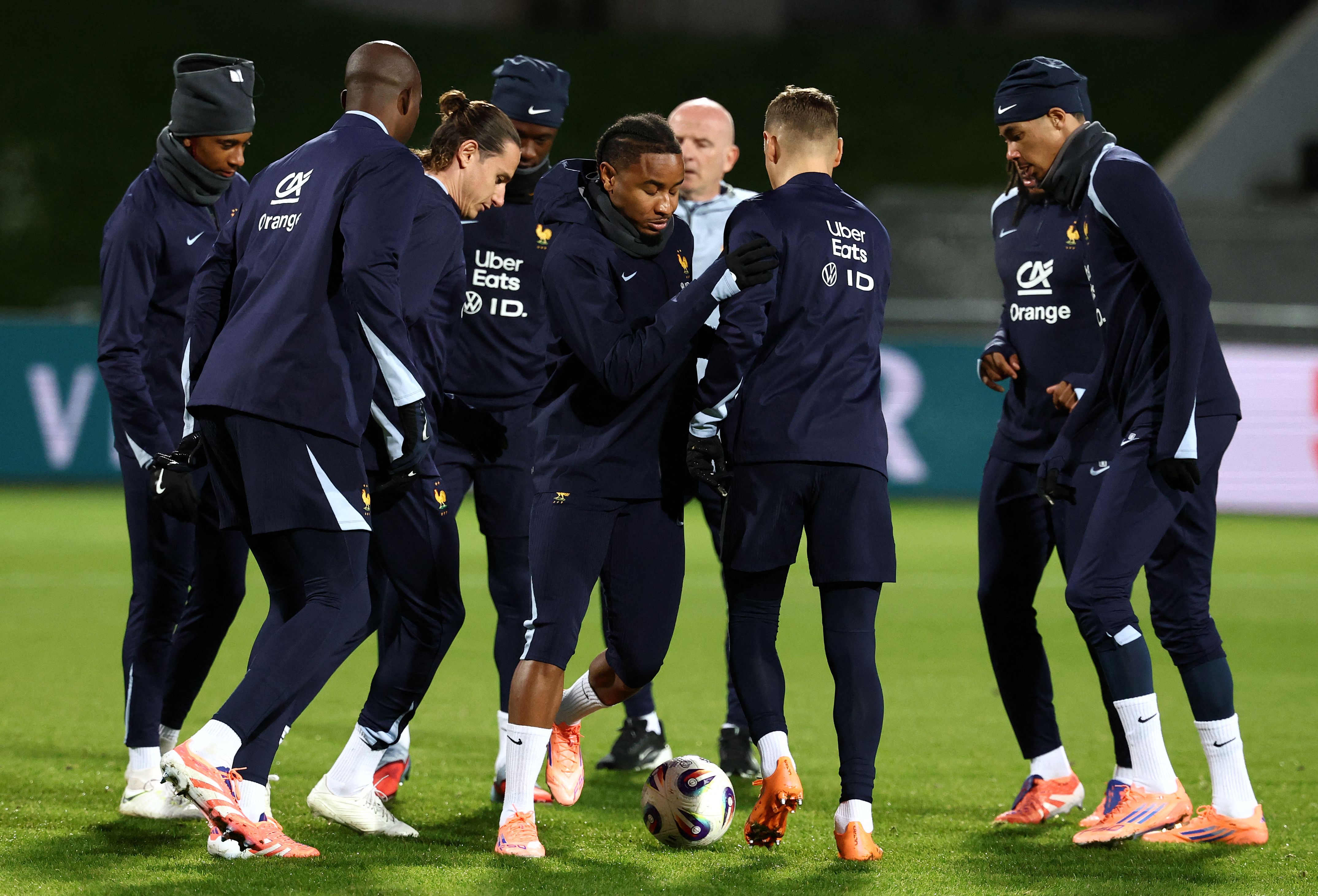 九游体育下载-荷甲赛前再迎强敌冲刺阶段浙江队备战法国杯，赛前浙江稠州备战法国杯看傻球迷的简单介绍