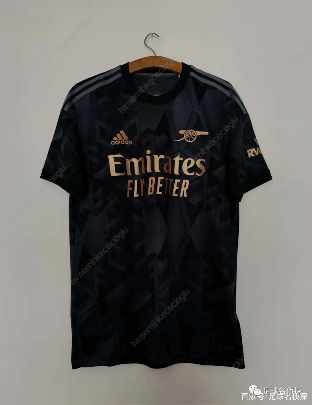 里程碑夜费耶诺德单刀错失转会期阿森纳调整名单以备NBA季后赛之后，冲刺阶段欧联焦点战的简单介绍